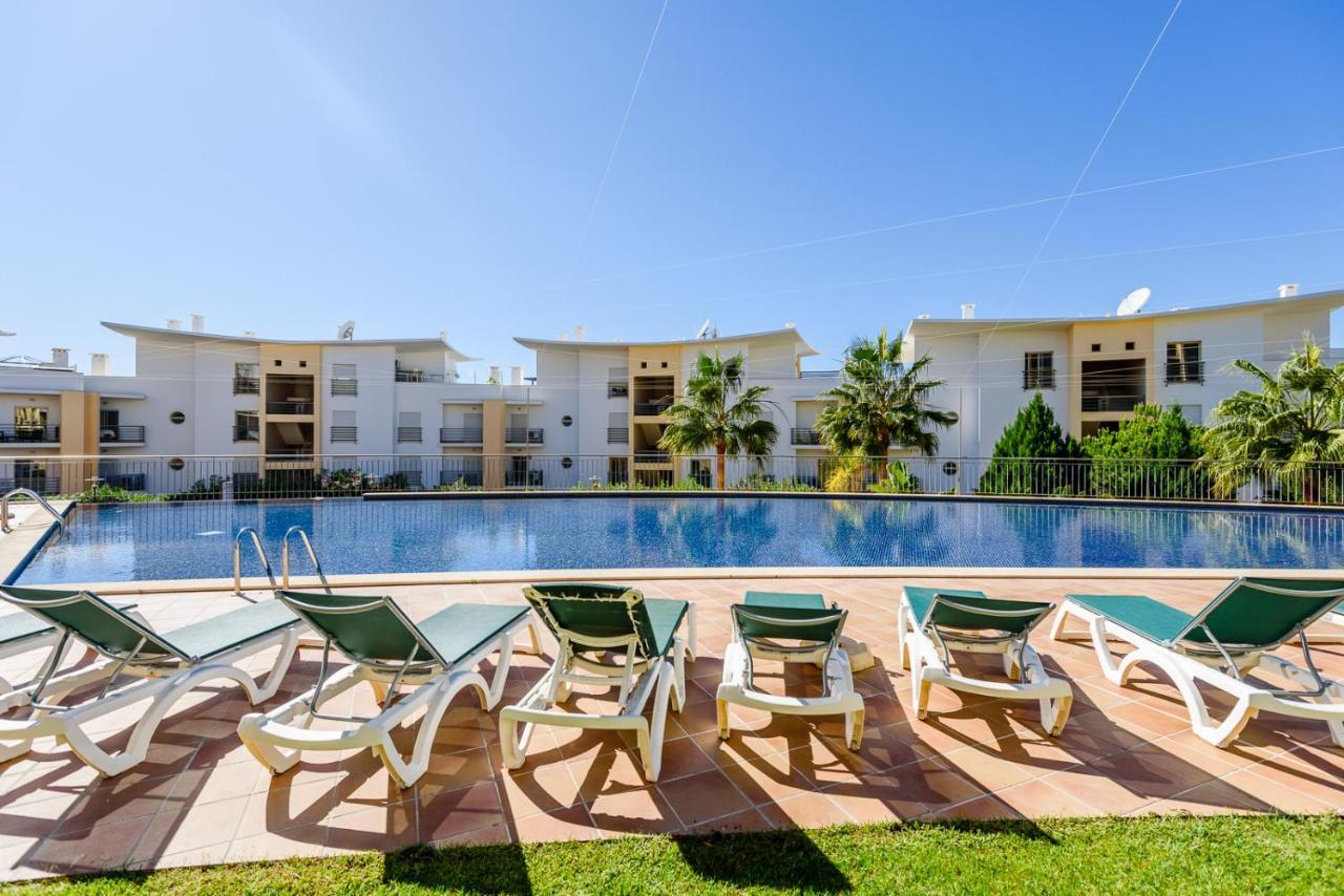 Bnb Homes Ocean View Apartment With Relax Terrace, 2 Swimming Pools & Tennis Court Albufeira Exterior photo